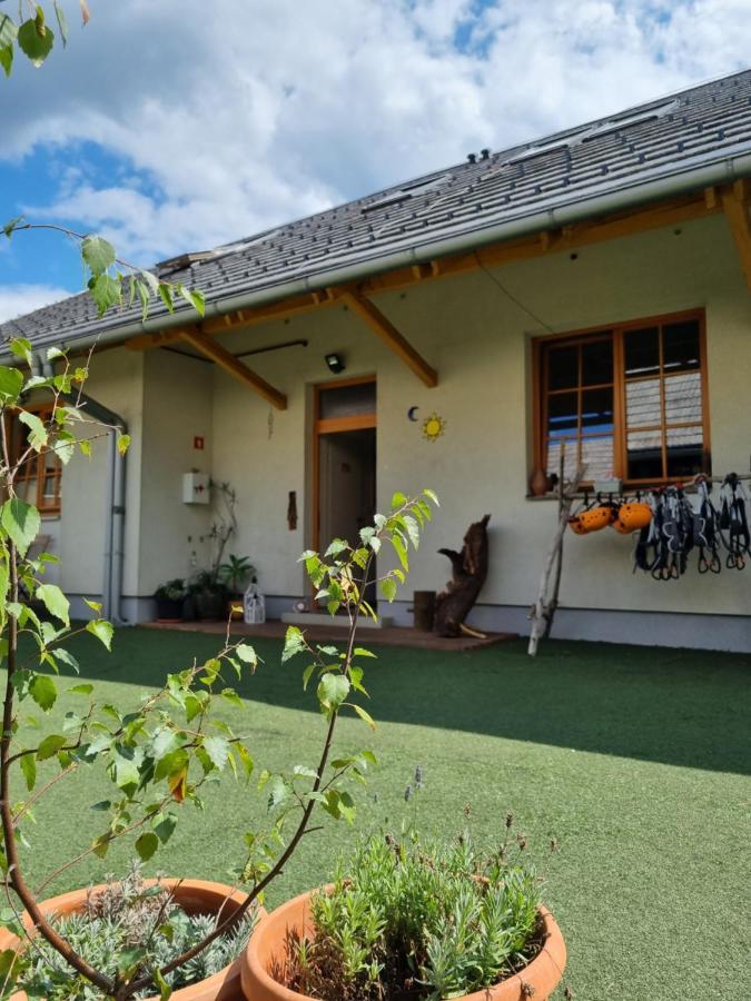 Bikeski Family Hotel, B&B, Apartaments, Rooms Mezica Kültér fotó